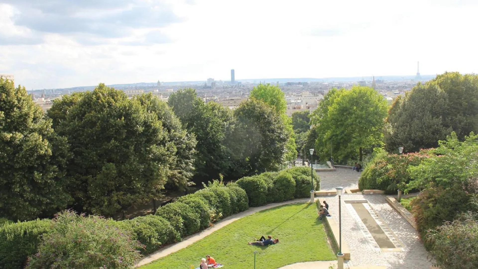 Charming Family Loft Near The Parc De Belleville Paris France